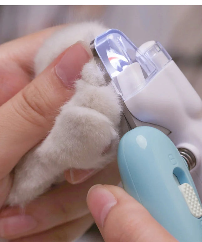 Pet Nail Clippers with LED Light for Dogs & Cats – Safe, Ergonomic Grooming Tool | Petpexi