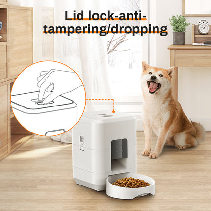 Pet Smart Feeder 2L Dog and Cat Feeding Machine with WiFi Timing in White and Black variants, available at www.petpexi.com
