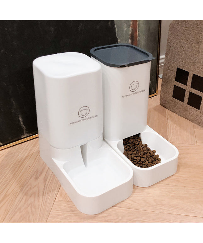 Automatic feeding artifact for cats and dogs with 3.8L capacity made of durable PP material

