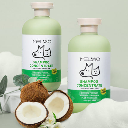 Bottle of gentle oat bath shampoo for dogs and cats by Petpexi, nourishing and protecting pet hair and skin

